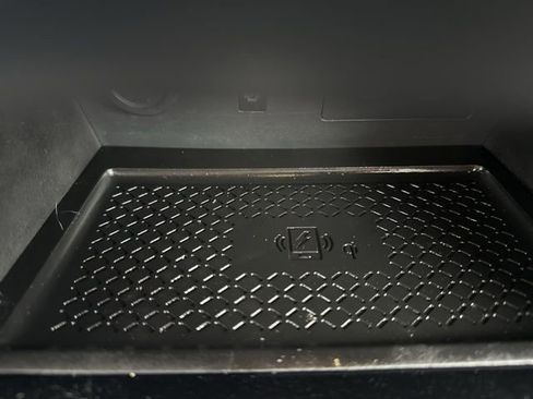 Used 2023 Nissan Pathfinder Platinum image 27