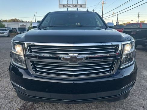 Used 2016 Chevrolet Suburban LTZ image 3