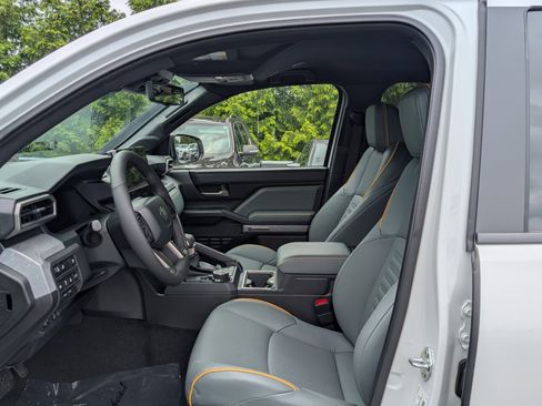 Used 2024 Toyota Tacoma 4x4 Double Cab Hybrid image 16