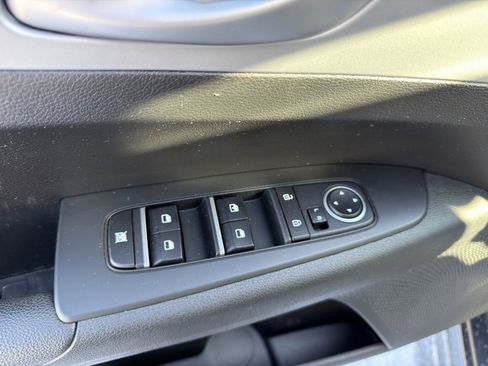 Used 2023 Kia Forte LXS w/ LXS Technology Package image 35