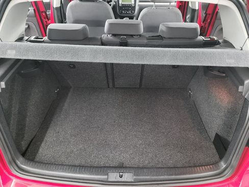 Used 2009 Volkswagen Rabbit S image 15