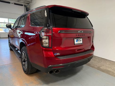 Used 2021 Chevrolet Tahoe Z71 w/ Rear Media and Nav Package AWD/4WD image 3