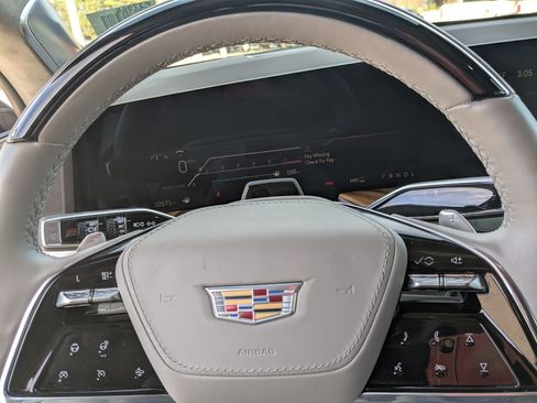 Used 2025 Cadillac Escalade Sport Platinum image 14