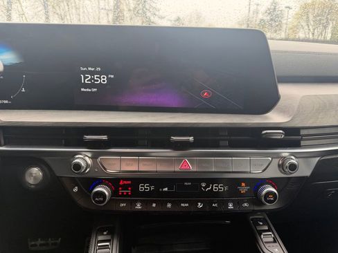 Used 2024 Kia Telluride SX X-Pro image 18