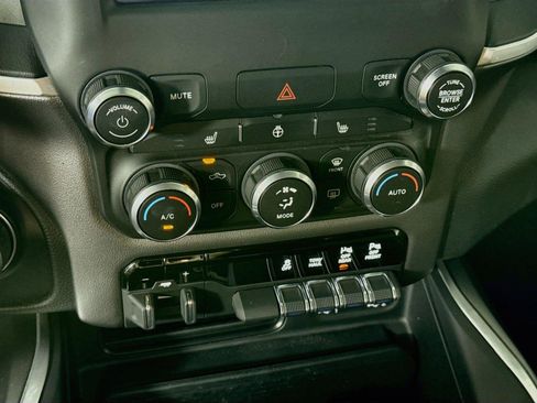 Used 2021 RAM 1500 Big Horn AWD/4WD image 9
