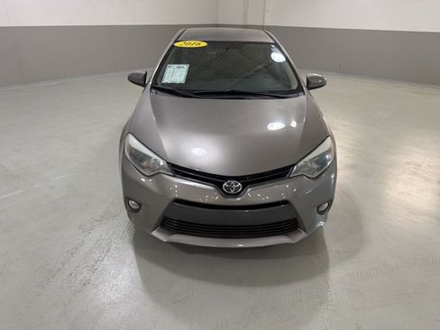 Used 2016 Toyota Corolla LE FWD image 3