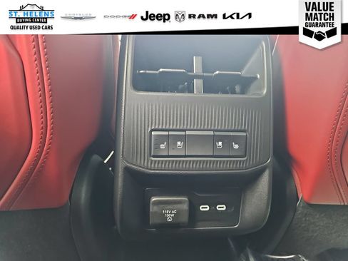 Used 2024 Jeep Wagoneer Limited AWD/4WD image 23