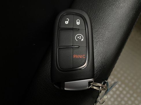 Used 2021 Jeep Cherokee Latitude Plus image 29