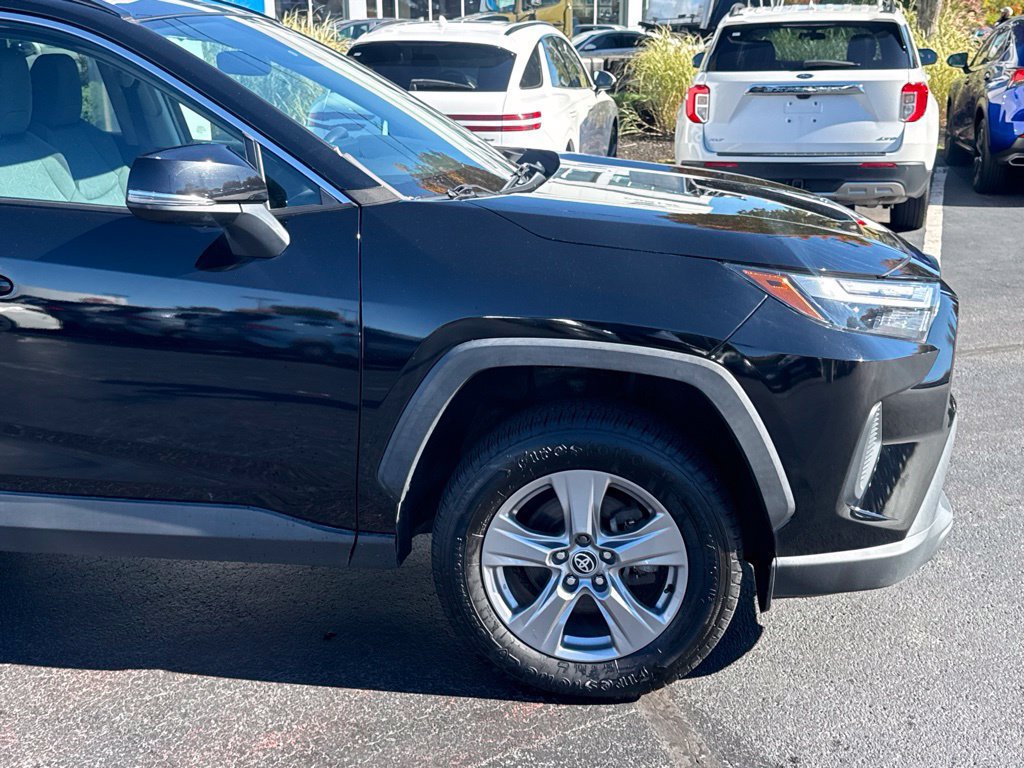 Certified 2022 Toyota RAV4 XLE w/ Convenience Package AWD/4WD image 10