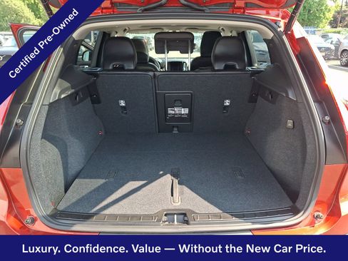 Certified 2024 Volvo XC40 B5 Plus w/ Climate Package AWD/4WD image 29