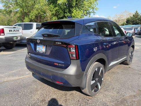 Used 2025 Nissan Kicks SR w/ Interior Electronics Package AWD/4WD image 9