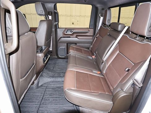 Used 2024 GMC Sierra 2500 Denali w/ Denali Reserve Package image 17