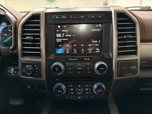 Used 2018 Ford F250 Platinum w/ Platinum Ultimate Package AWD/4WD image 19