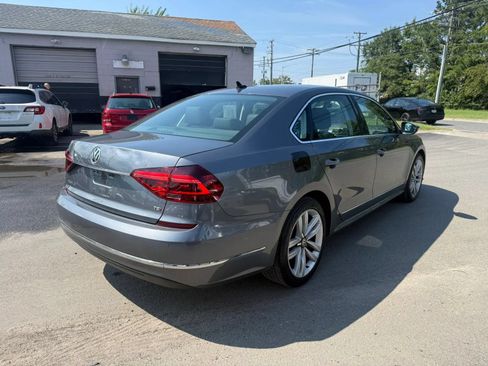 Used 2017 Volkswagen Passat 1.8T SE FWD image 5