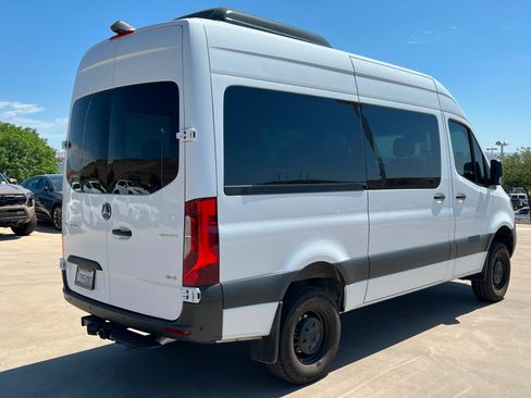 Used 2022 Mercedes-Benz Sprinter 2500 image 5