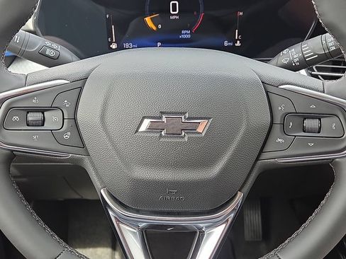 New 2026 Chevrolet Trax LT w/ Midnight Edition FWD image 12