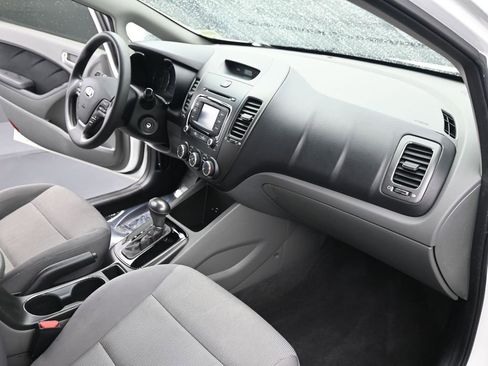 Used 2018 Kia Forte LX w/ LX Rear Camera Package image 26