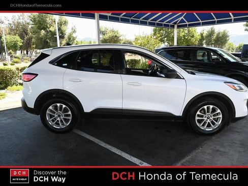 Used 2022 Ford Escape SE image 5