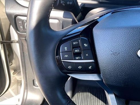 Used 2022 Ford Explorer Platinum w/ Technology Package image 16