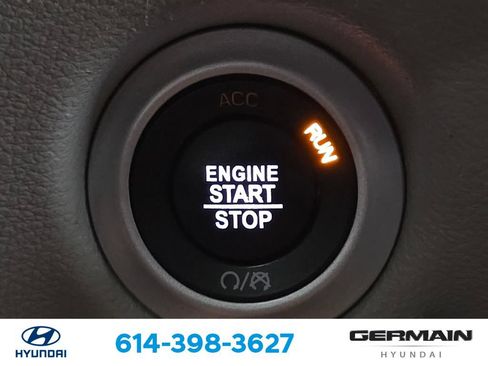 Used 2023 Chrysler Pacifica Touring-L FWD image 32