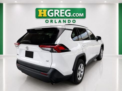 Used 2020 Toyota RAV4 LE FWD image 6