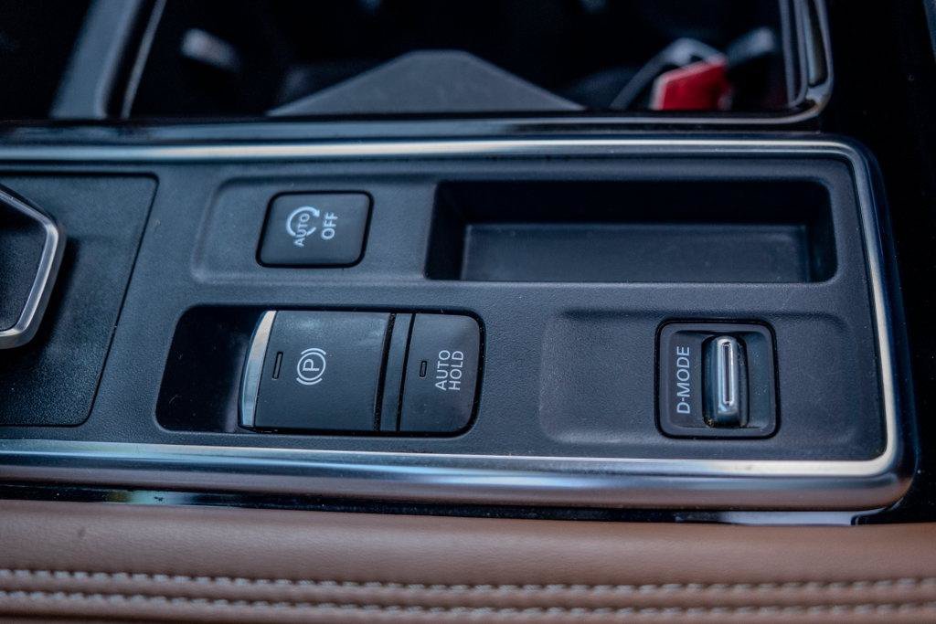 Used 2023 Nissan Pathfinder Platinum FWD image 30