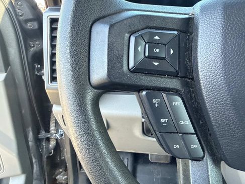 Used 2020 Ford F150 XLT image 25