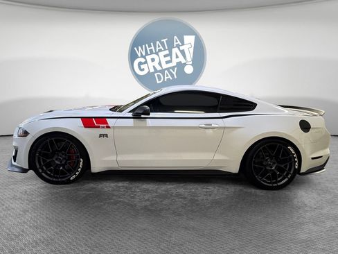 Used 2018 Ford Mustang GT w/ GT Performance Package RWD image 7