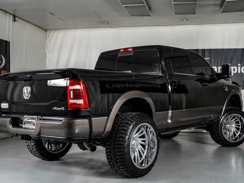 Used 2024 RAM 2500 Limited w/ Safety Group AWD/4WD image 8