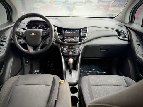 Used 2018 Chevrolet Trax LT AWD/4WD image 8