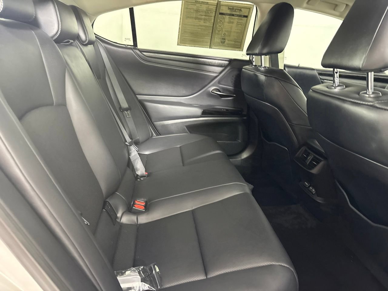 Used 2024 Lexus ES 350 w/ Premium Package FWD image 29
