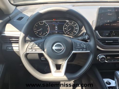 New 2026 Nissan Altima 2.5 SV AWD/4WD image 12