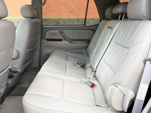 Used 2004 Toyota Sequoia Limited image 16