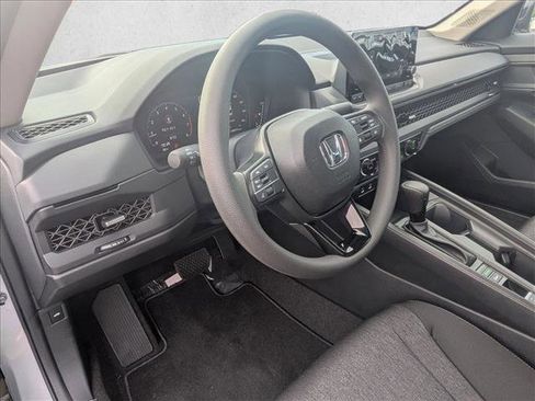 New 2025 Honda Accord SE image 3