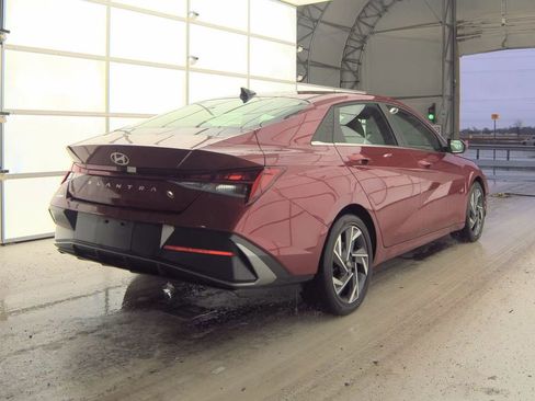 Used 2025 Hyundai Elantra SEL image 6