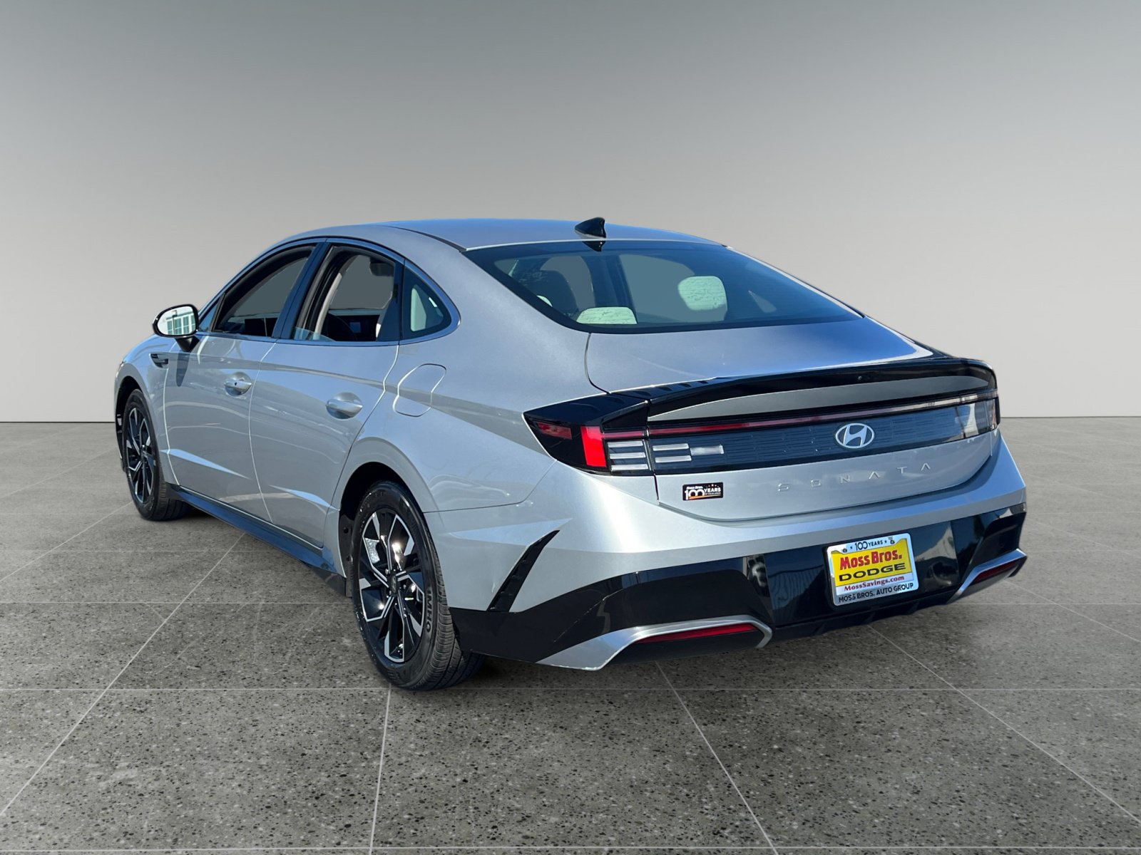 Used 2025 Hyundai Sonata SEL FWD image 3
