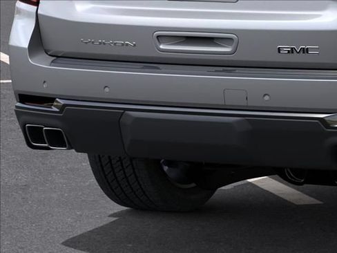 New 2026 GMC Yukon Denali Ultimate w/ LPO, Floor Liner Package AWD/4WD image 17