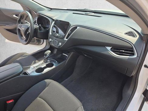 Used 2025 Chevrolet Malibu LT FWD image 22