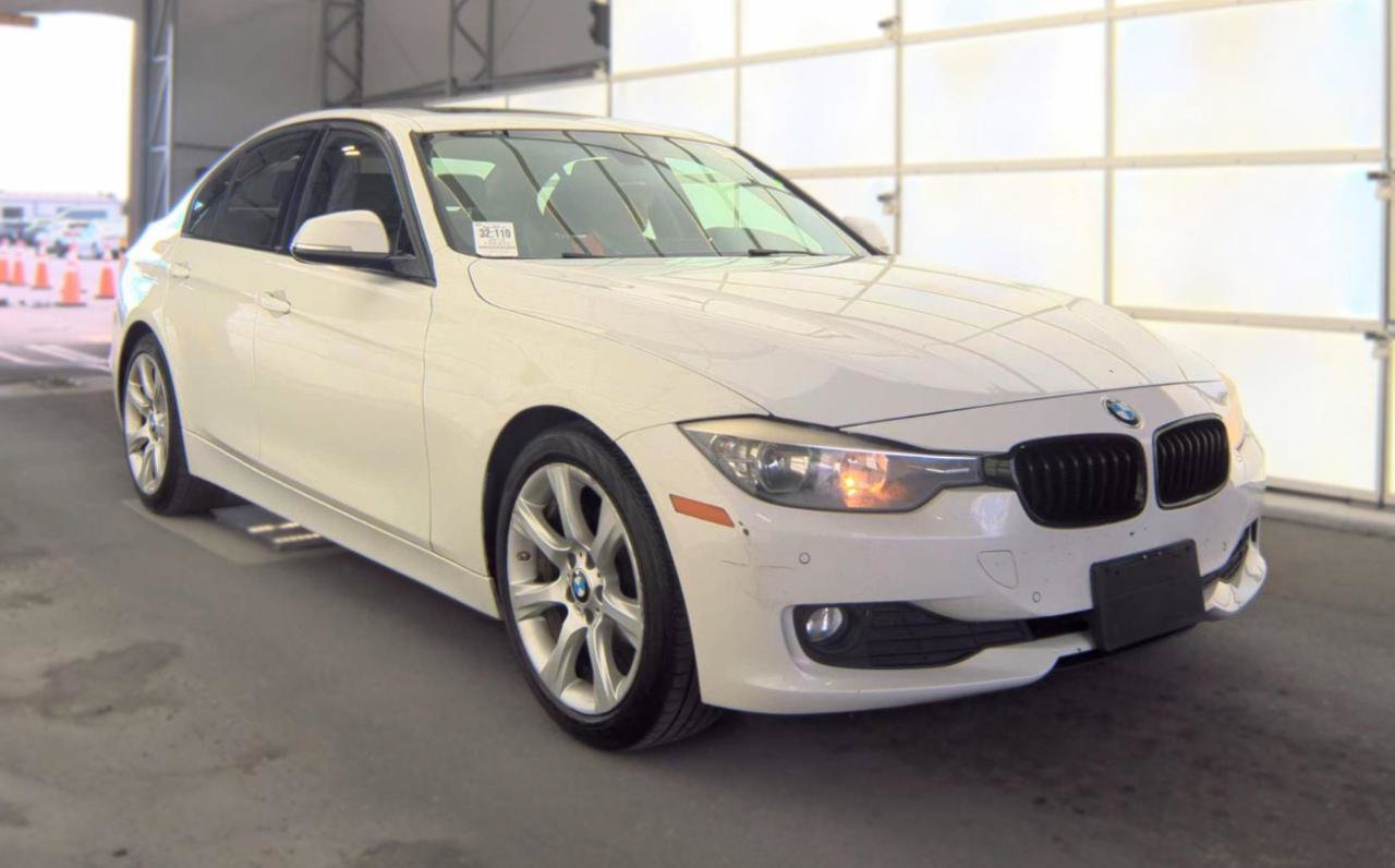 Used 2015 BMW 320i Sedan RWD image 4