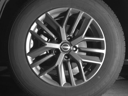 Used 2023 Nissan Rogue S AWD/4WD image 15