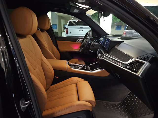 Used 2024 BMW X5 sDrive40i w/ M Sport Package RWD image 16
