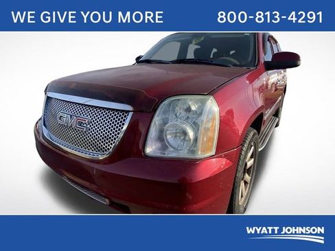 Used 2009 GMC Yukon Denali image 1