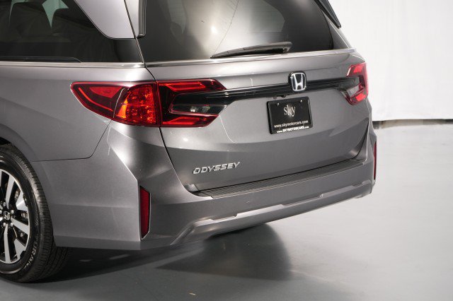 Used 2025 Honda Odyssey EX-L image 14