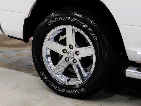 Used 2017 RAM 1500 Express RWD image 38