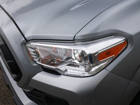 Used 2022 Toyota Tacoma SR image 16