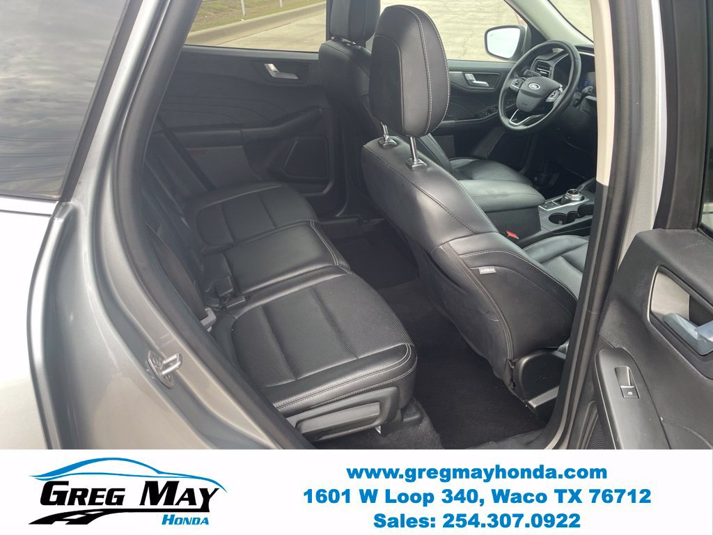Used 2022 Ford Escape Titanium AWD/4WD image 25