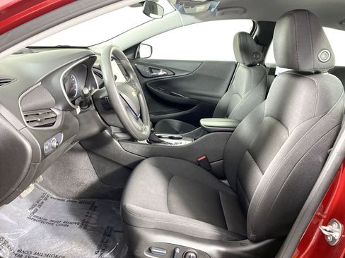 Used 2025 Chevrolet Malibu LT image 15