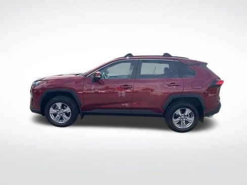 Used 2022 Toyota RAV4 XLE image 2