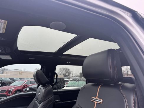 Used 2024 Ford F350 Platinum image 3