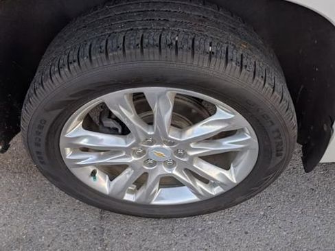 Used 2021 Chevrolet Traverse High Country image 15